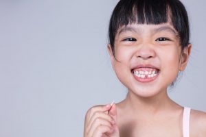 افتادن دندان کودکان در چه سنی است