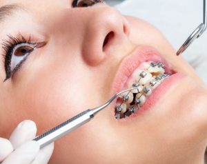 فرق دندانپزشک عمومی با دندانپزشک متخصص و تفاوت درآمد آن با هم 