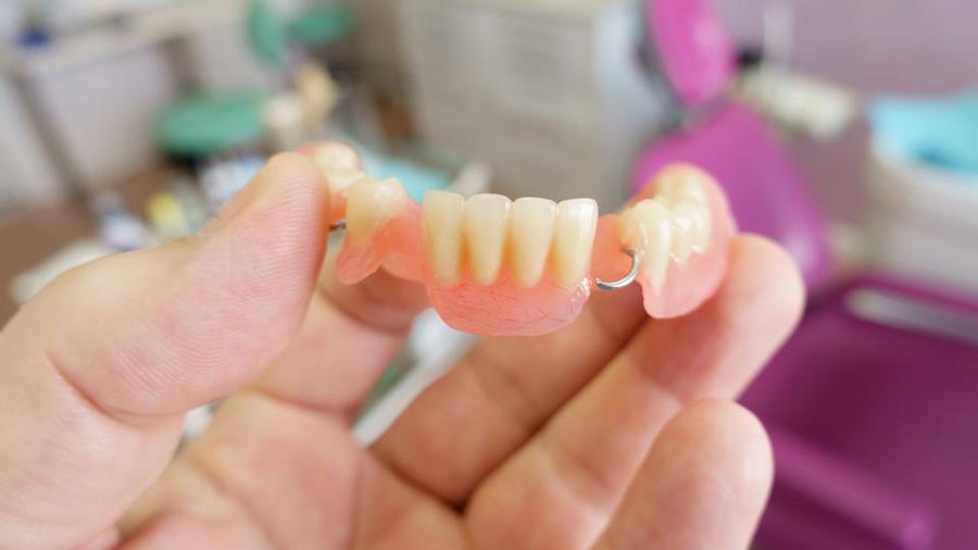دندان مصنوعی ژله ای 