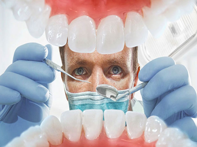 بهترین دکتر فوق تخصص جراح دندانپزشکی