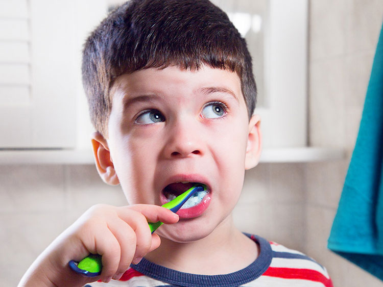 اهمیت مراقبت از دندان شیری کودکان